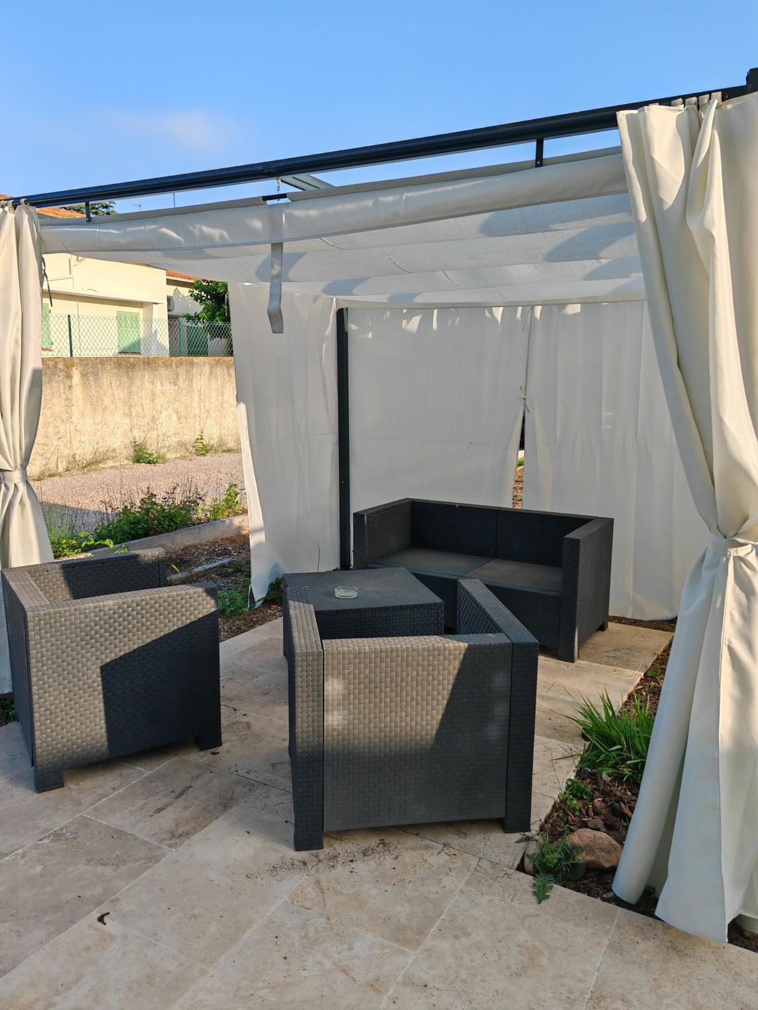 Appartement Climatise Golfe-Juan Plage Vallauris Cameră foto